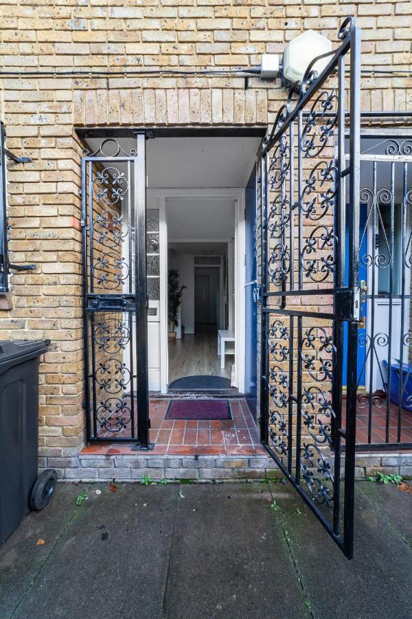 Arte Stays - 3-Bedroom Bright House London, Haggerston, Garden, Parking, 8 Min Walk To Haggerston Station, Weekly Or Monthly Stays, Serviced Accommodation - 7 Guests Exterior photo